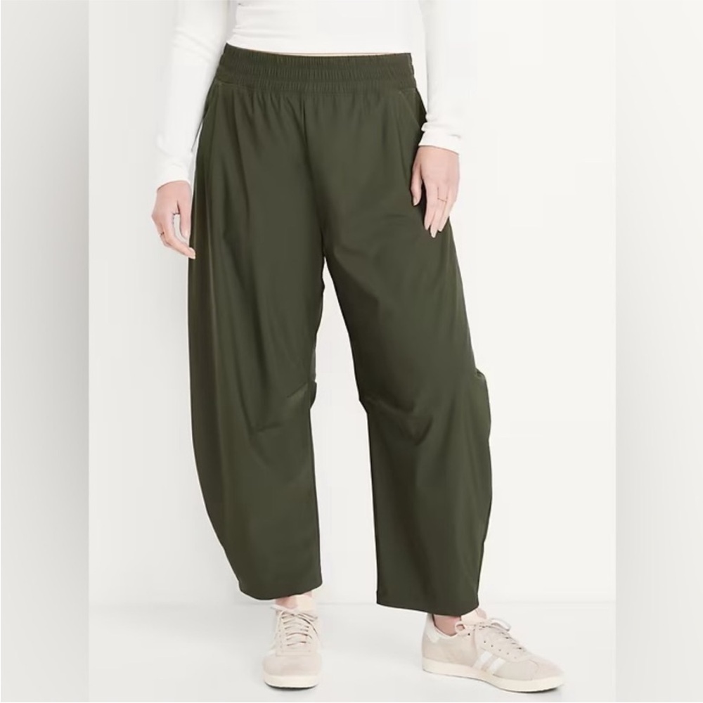 NWT! Old Navy Ancient Forest High-Waisted Sleektech Barrel Ankle Pant - Picture 4 of 10